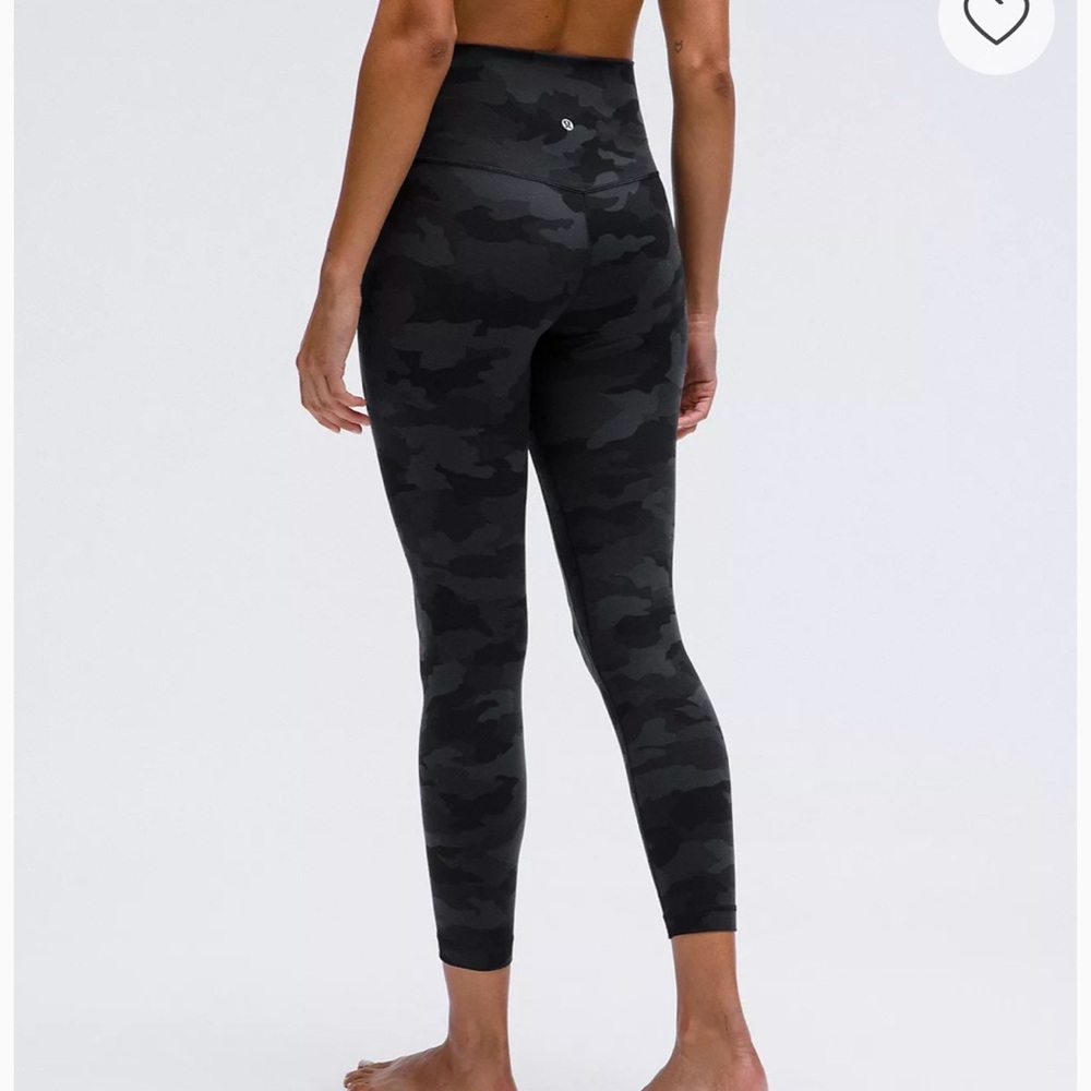 EUC Lululemon align leggings camo. Size 4